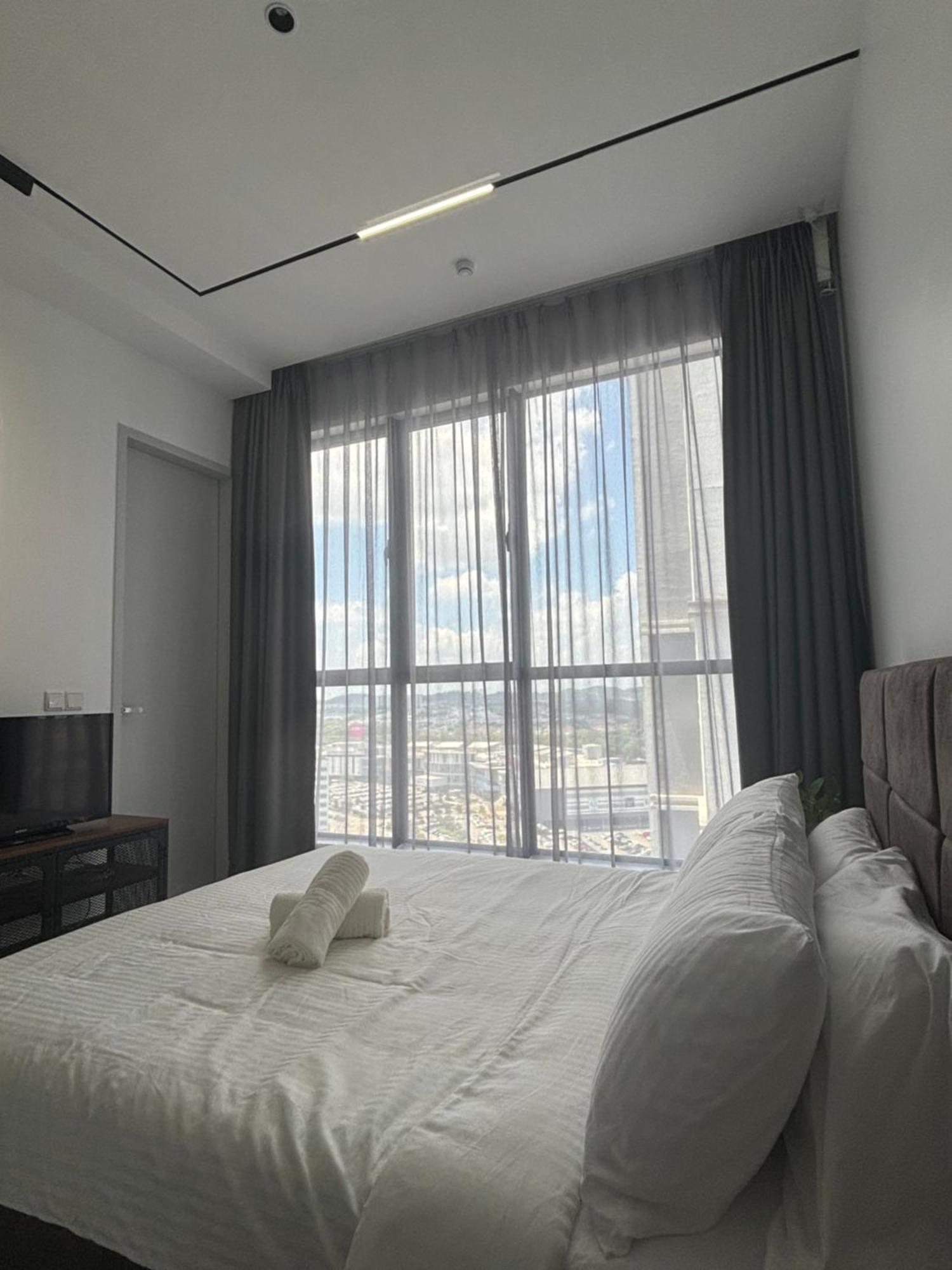 Skytrees Comfort With Simple Design Concept Apartment Johor Bahru