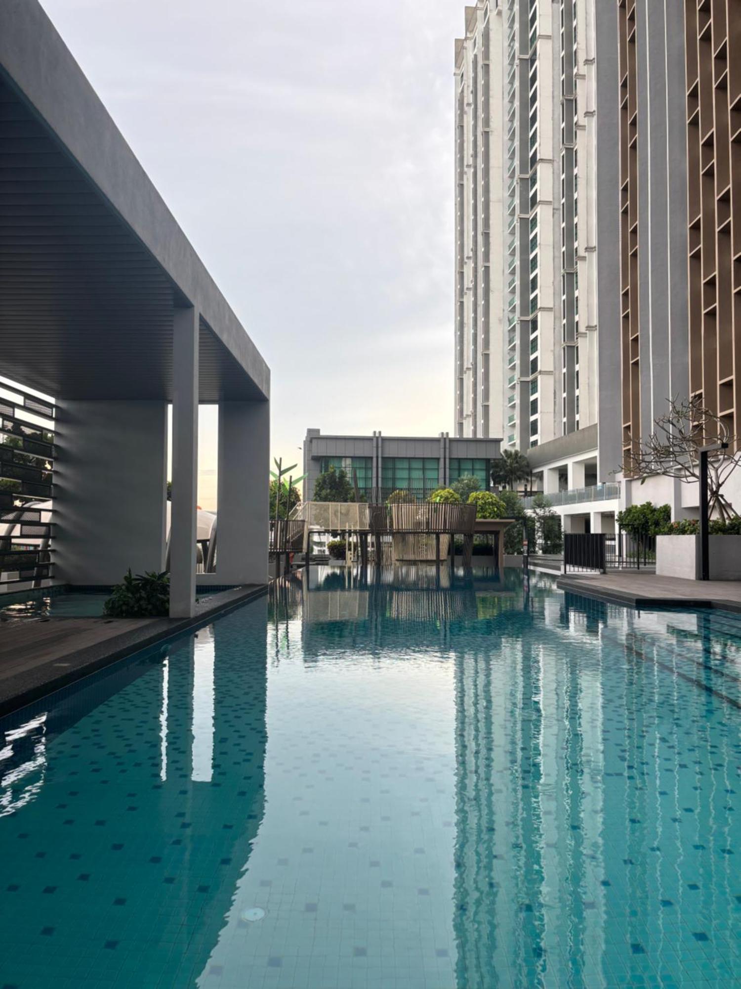Skytrees Comfort With Simple Design Concept Apartment *