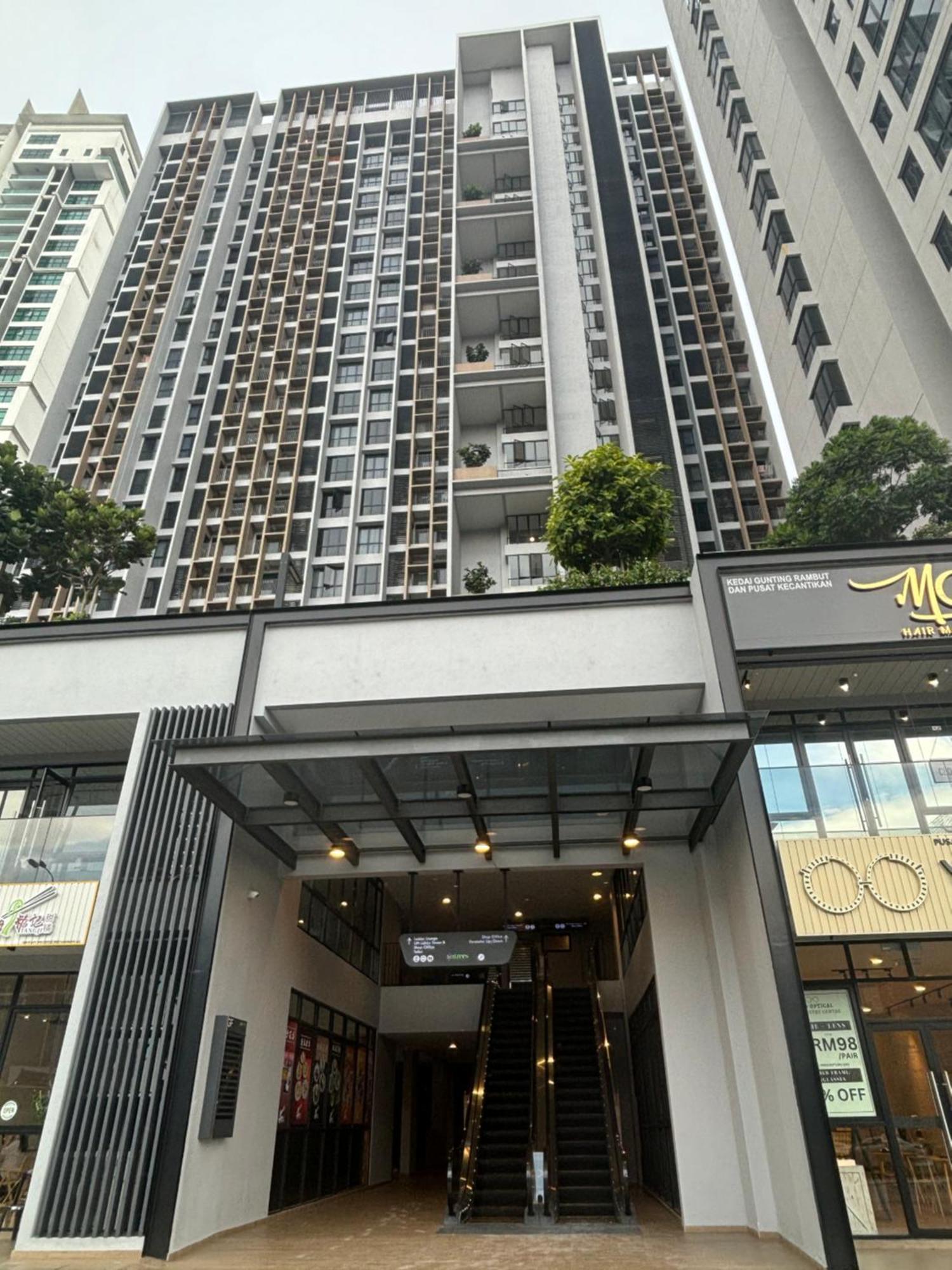 Skytrees Comfort With Simple Design Concept *