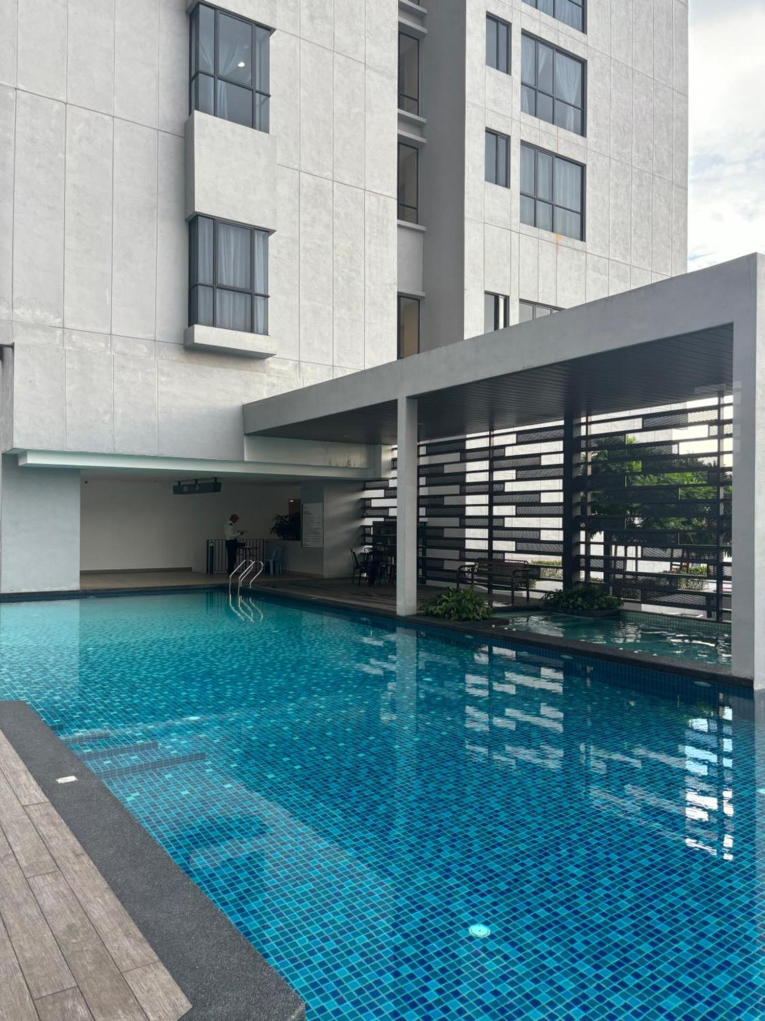 Skytrees Comfort With Simple Design Concept Johor Bahru