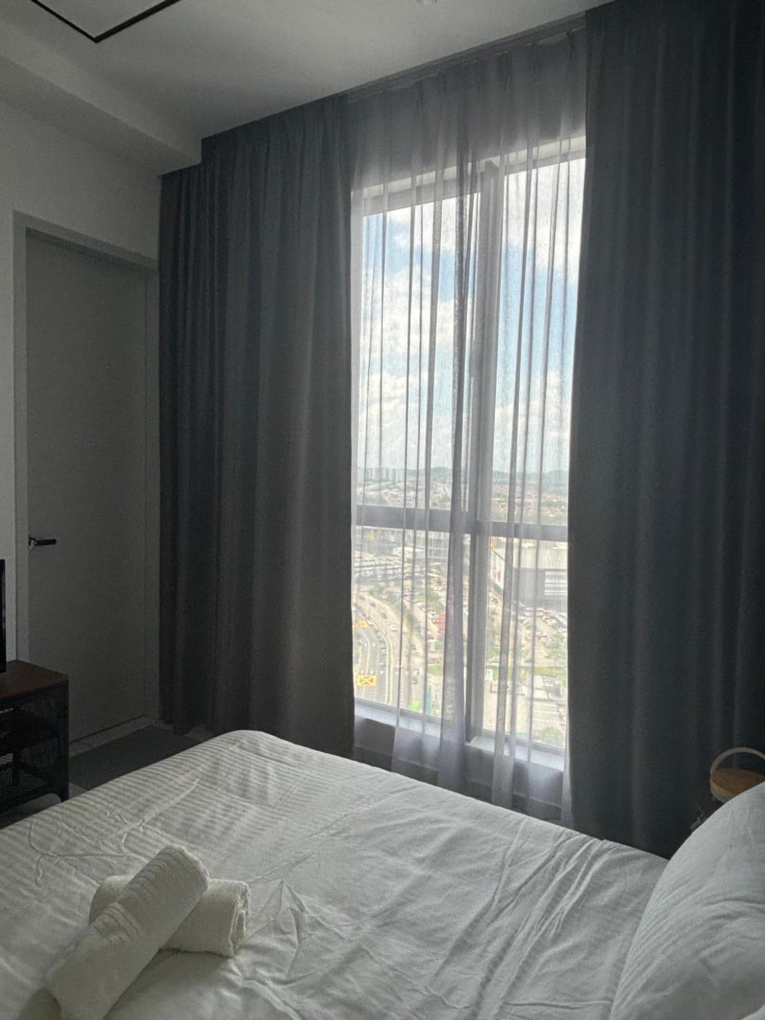 Skytrees Comfort With Simple Design Concept Apartment Johor Bahru